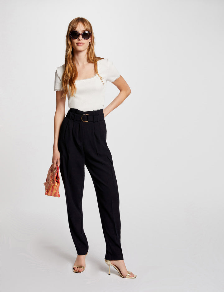 Pantalon carotte ceinturé