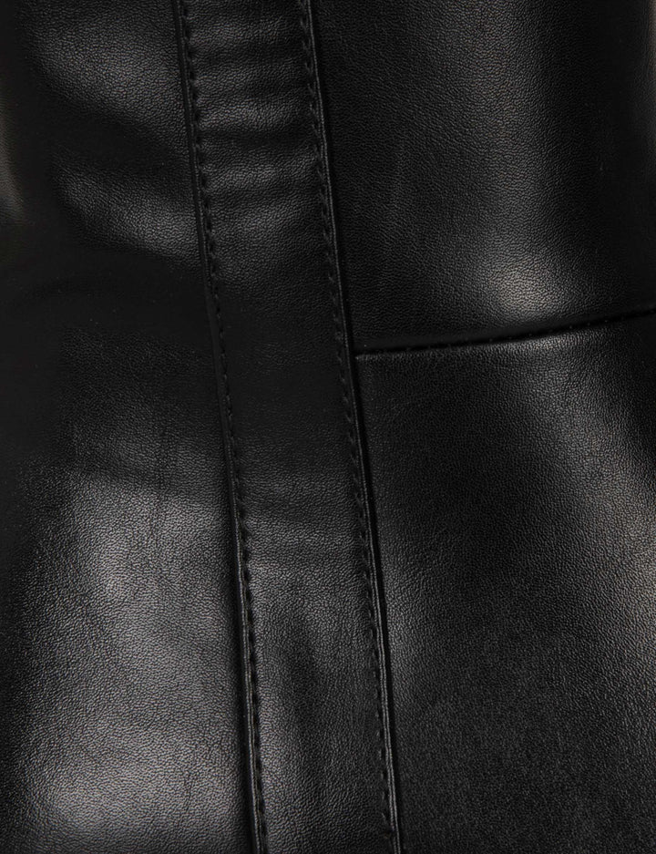 Bottes plates crantées