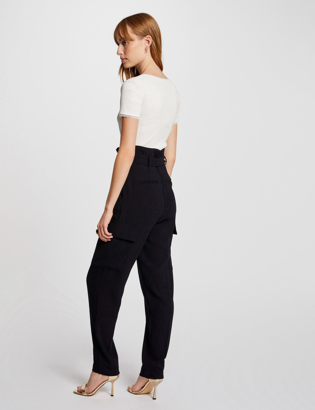 Pantalon carotte ceinturé
