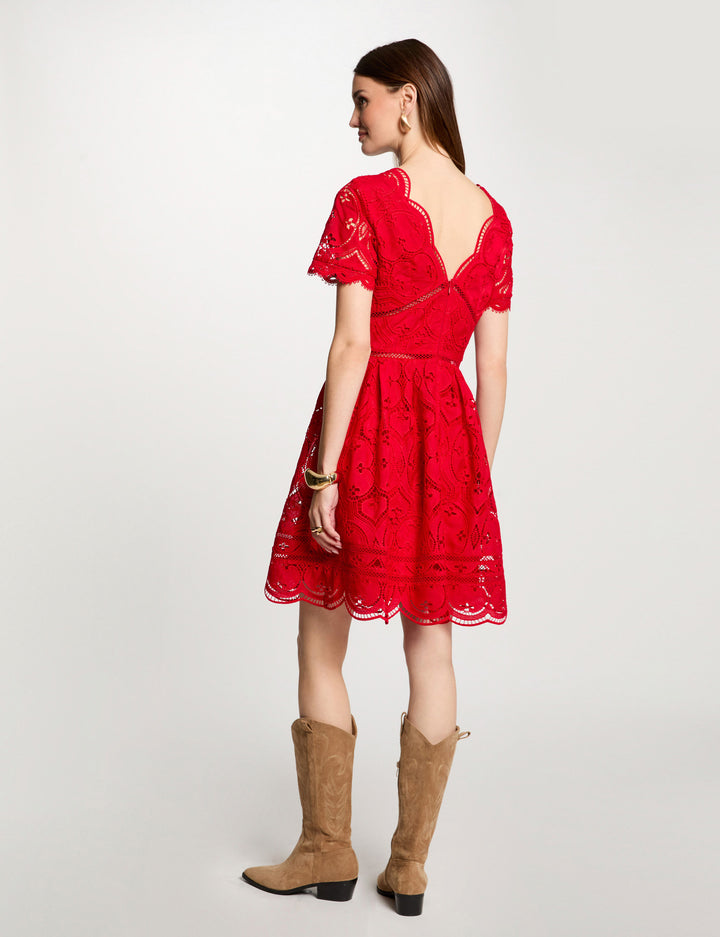 Robe courte patineuse brodée