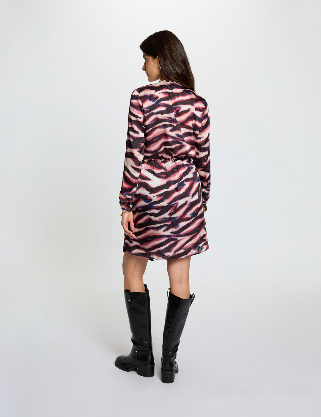 Robe cache coeur courte