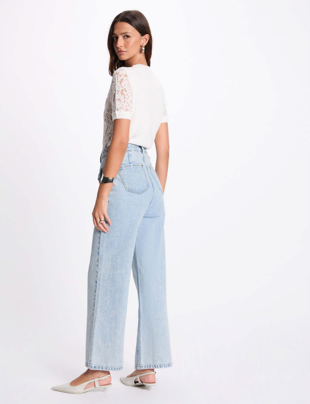 Pull manches courtes dentelle