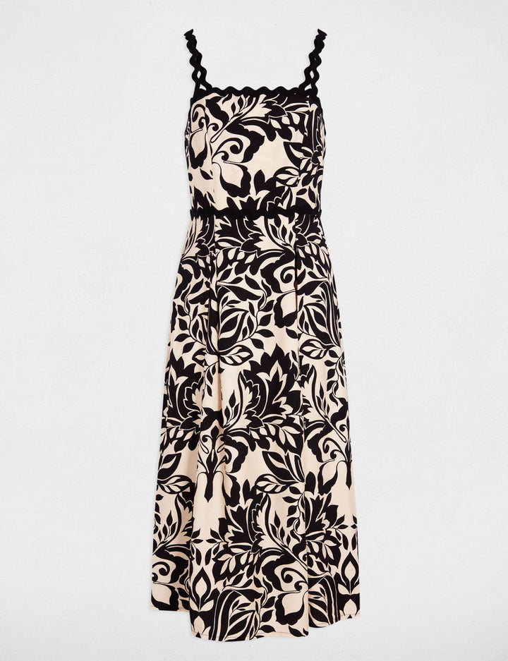 Robe mi-longue encolure carrée