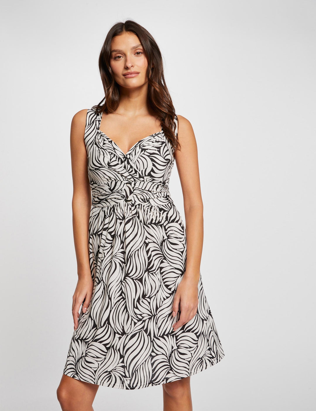 Robe courte cintrée imprimée