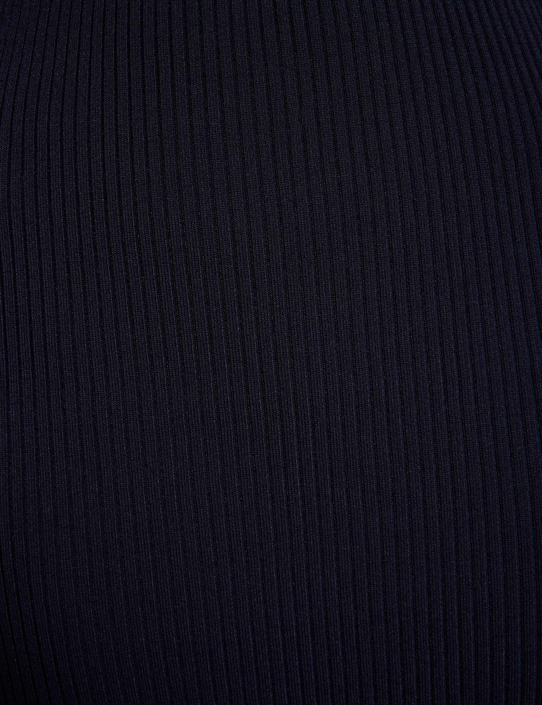 Robe pull ajustée avec ornement