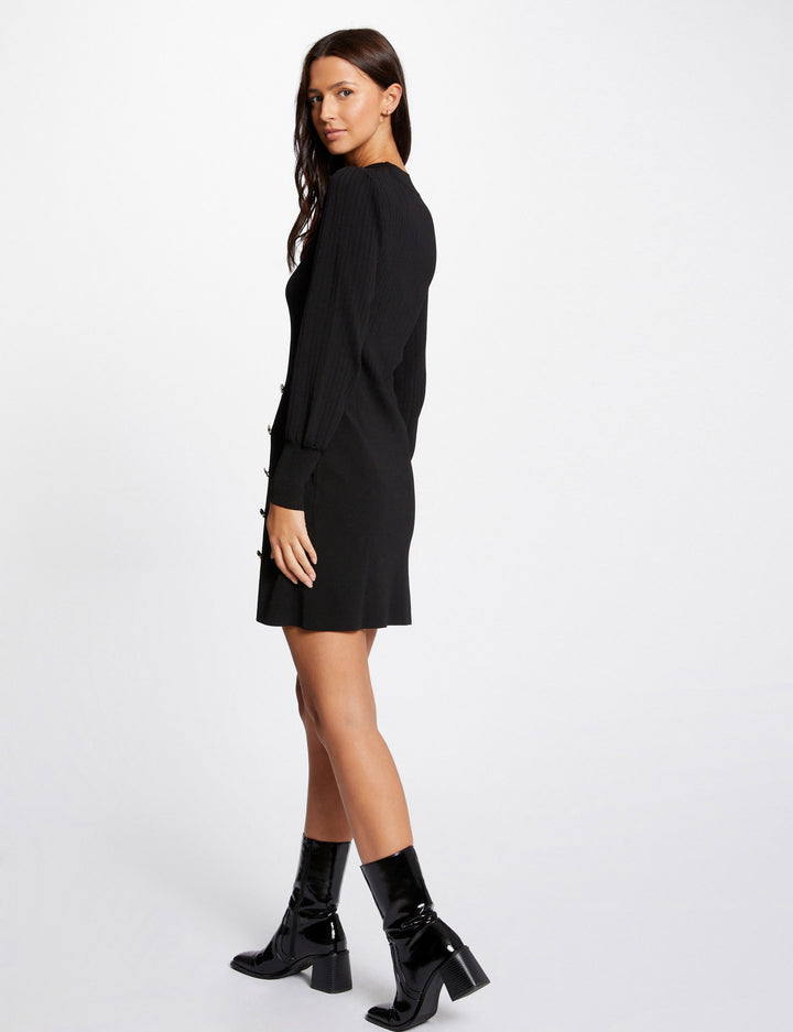 Robe pull ajustée avec boutons