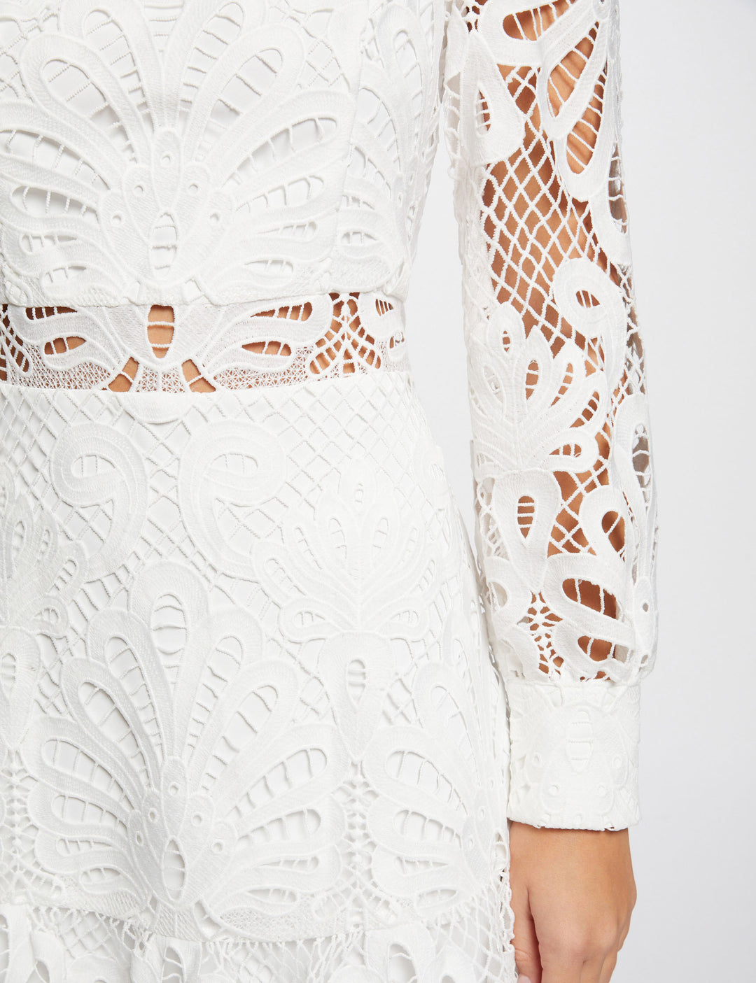 Robe trapèze en dentelle à  volants