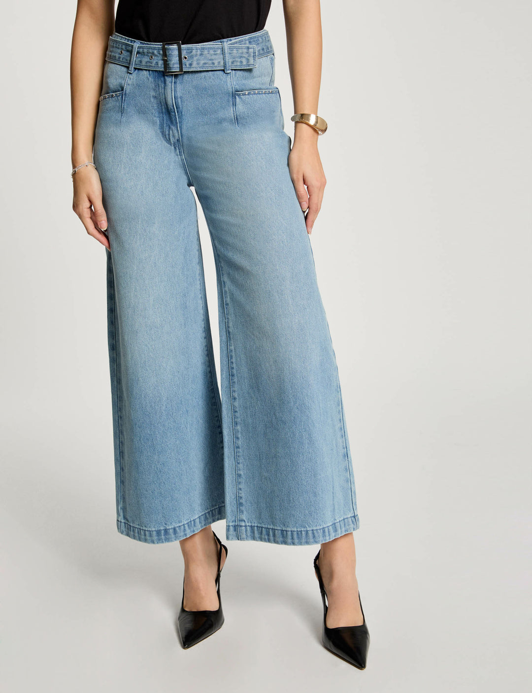 Jeans large 7/8ème ceinturé