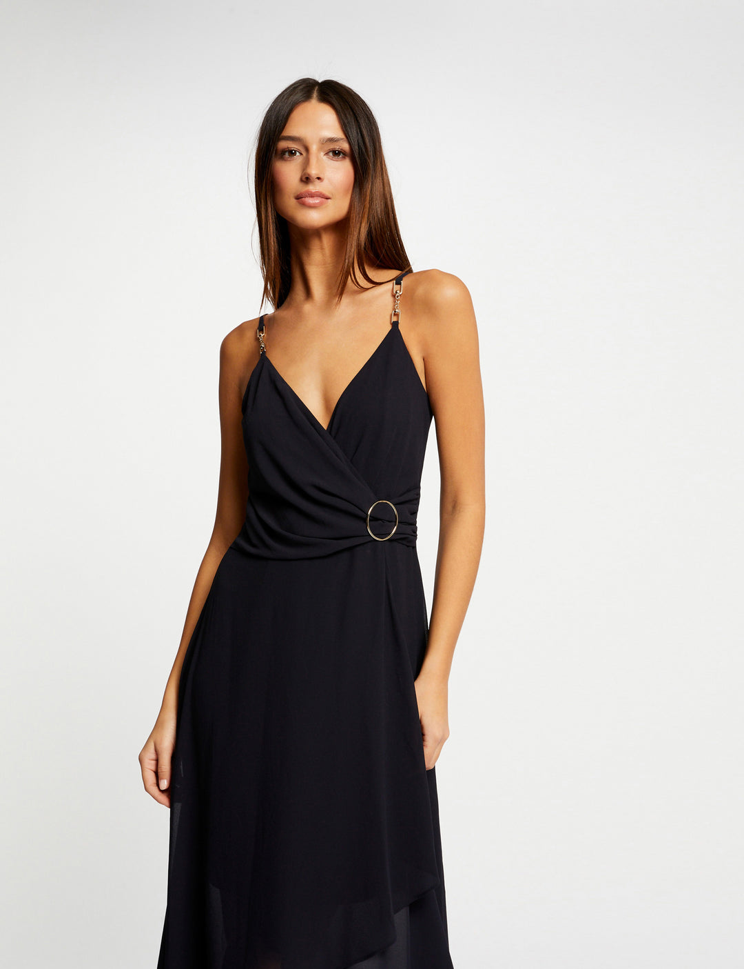 Robe mi-longue à  fines bretelles