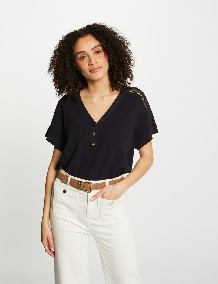 Pull col en V manches courtes