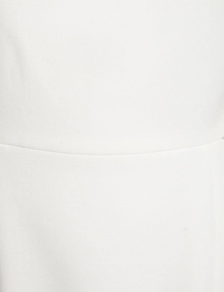 Robe courte ajustée dos nu