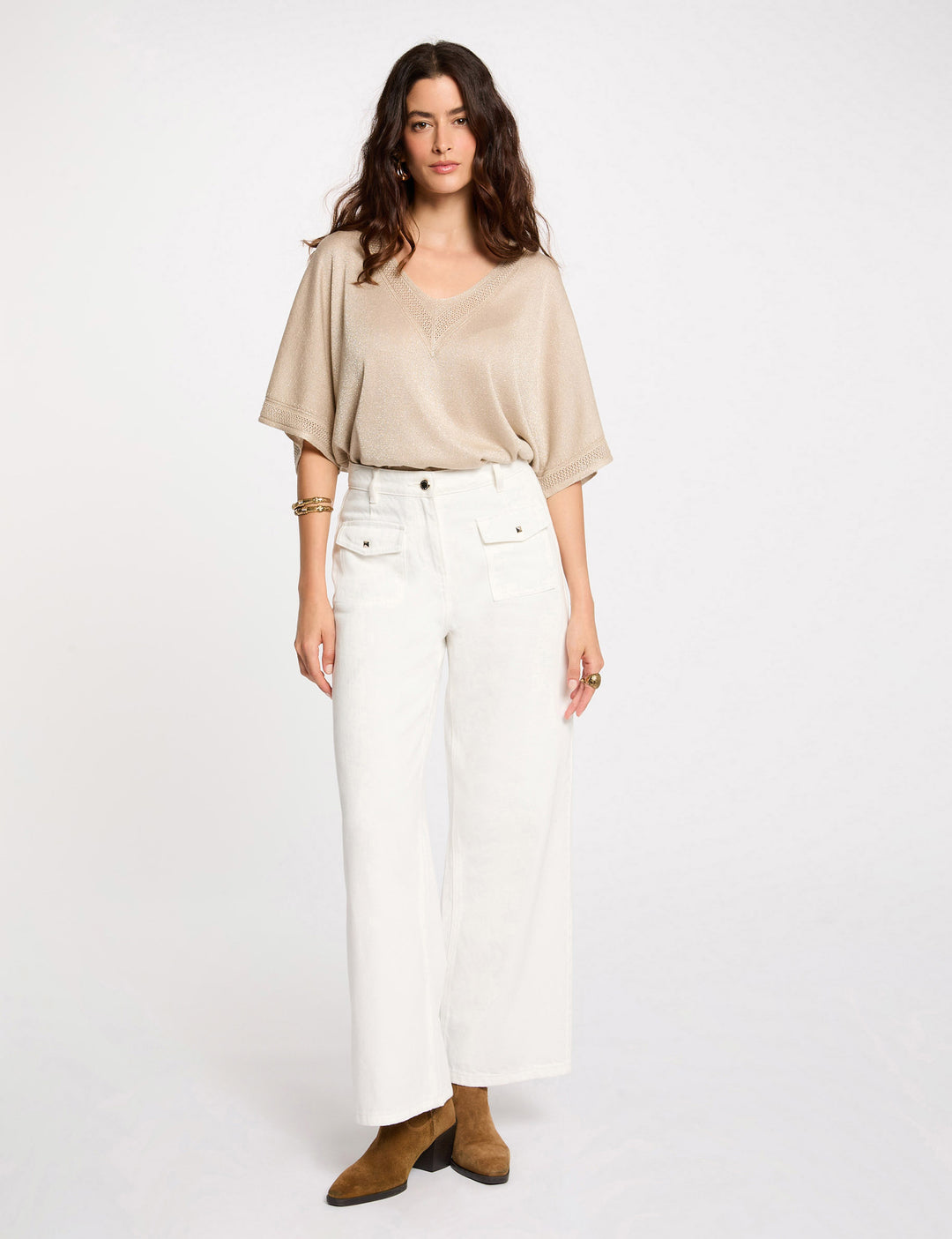Pull col en V manches courtes