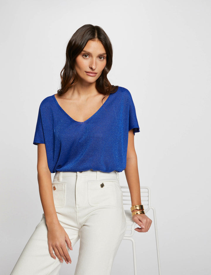 Pull col en V manches courtes