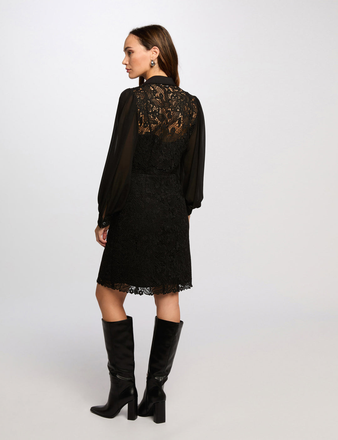 Robe courte droite dentelle