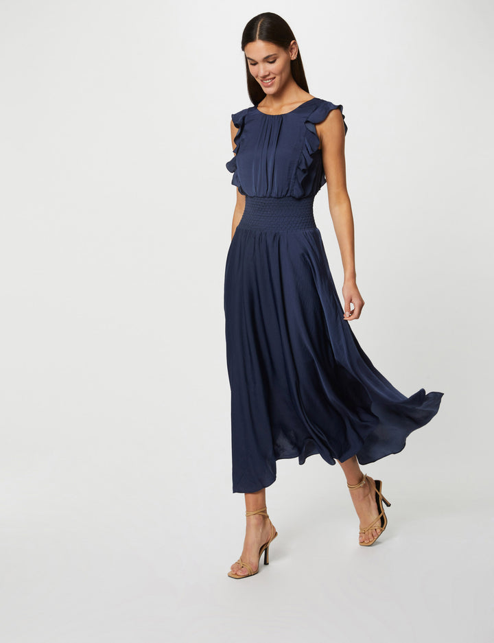 Robe longue évasée à  taille smockée