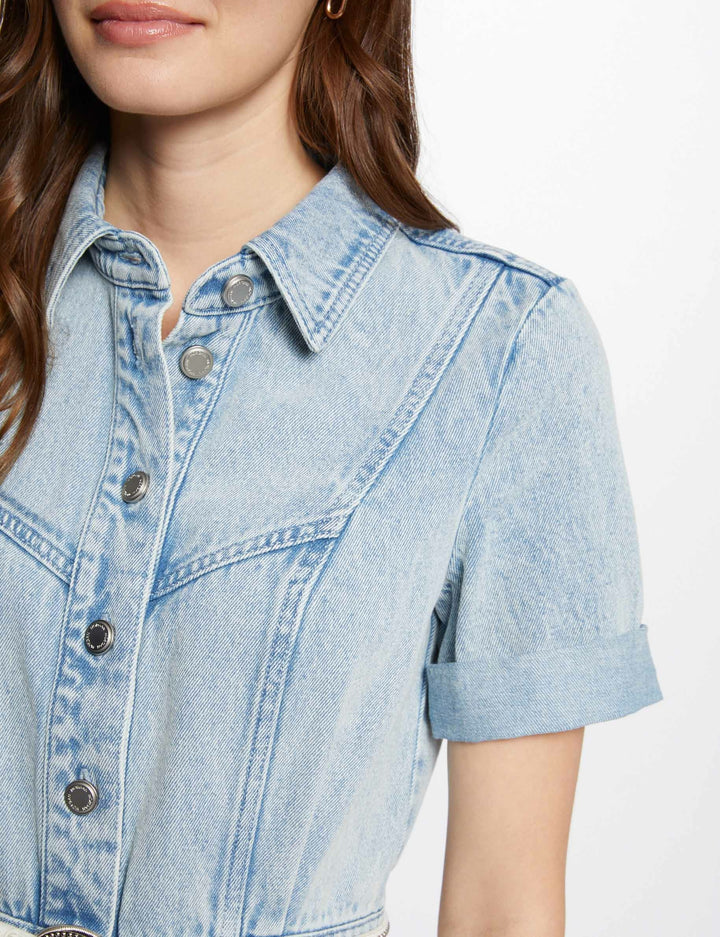 Robe courte boutonnée en jean
