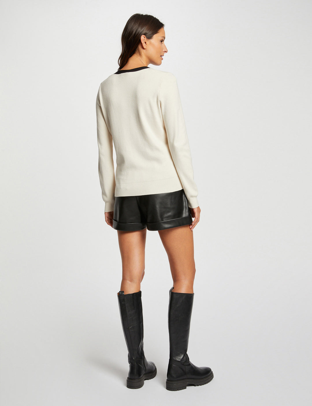 Pull manches longues col en V