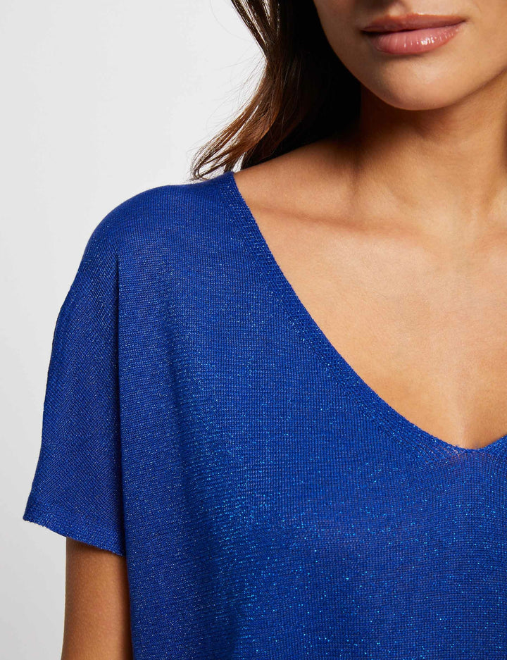 Pull col en V manches courtes