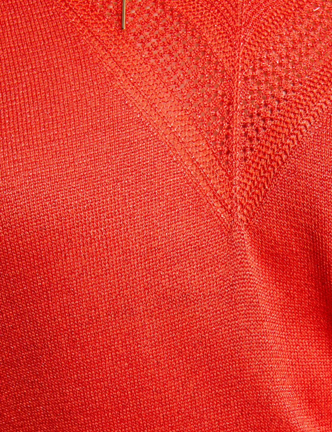 Pull col en V manches courtes