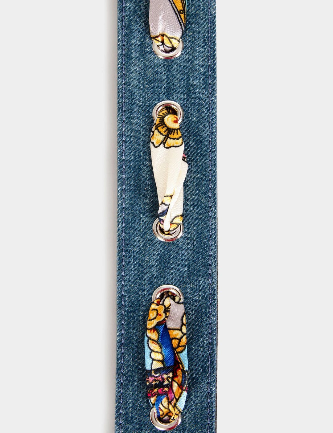 Ceinture en jean à  foulard