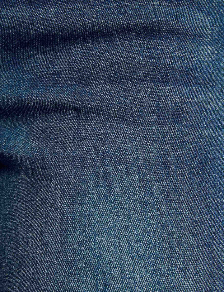 Jeans slim avec bandes strass