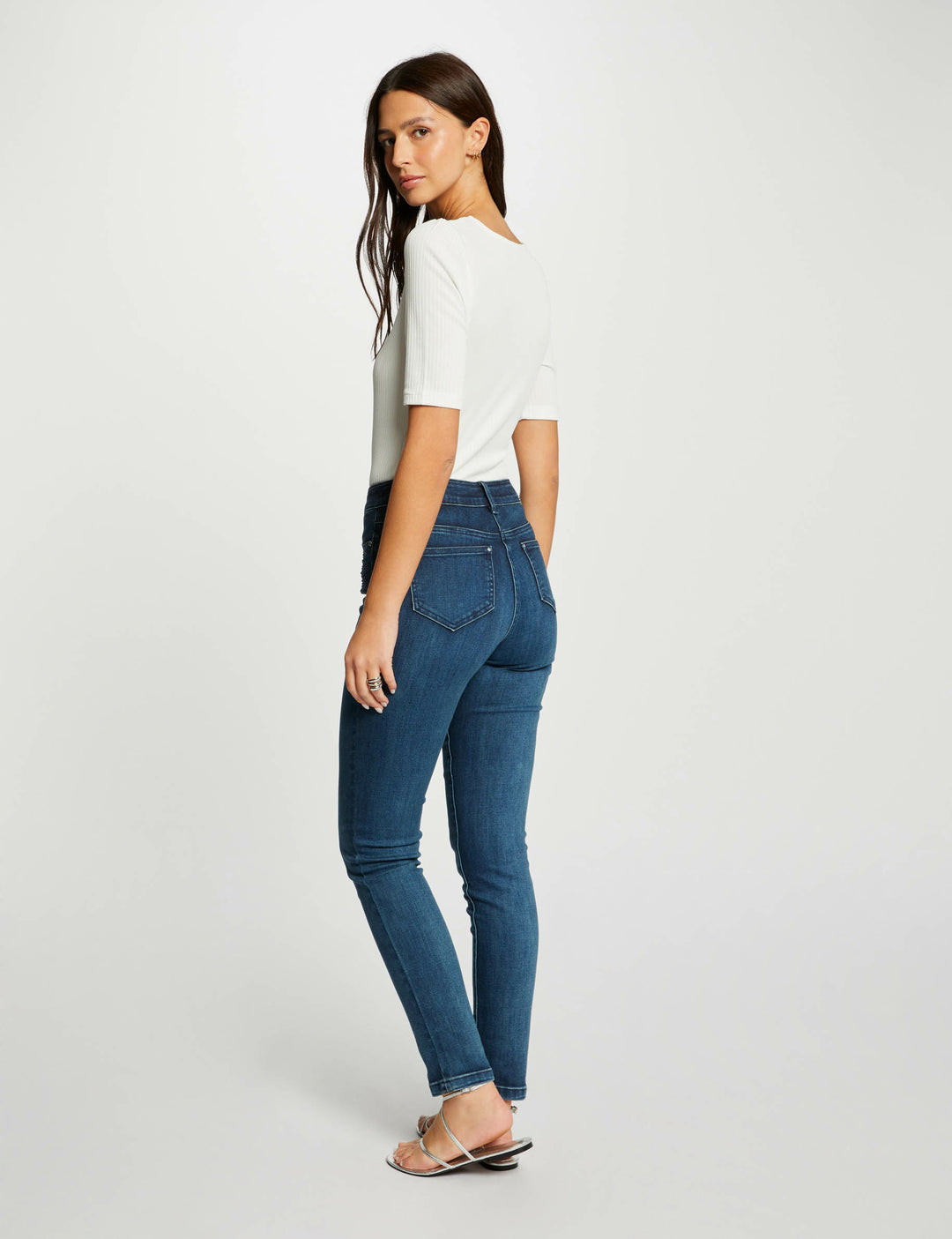 Jeans slim détails strass