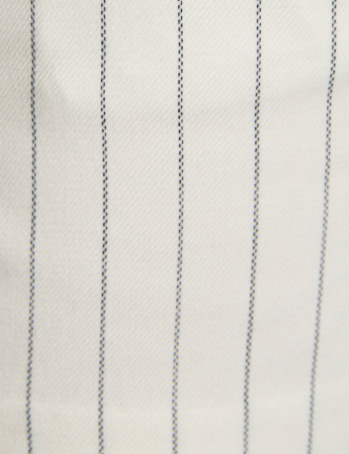Short ajusté à  rayures