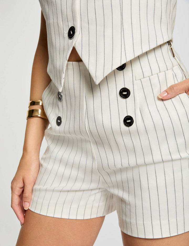 Short ajusté à  rayures