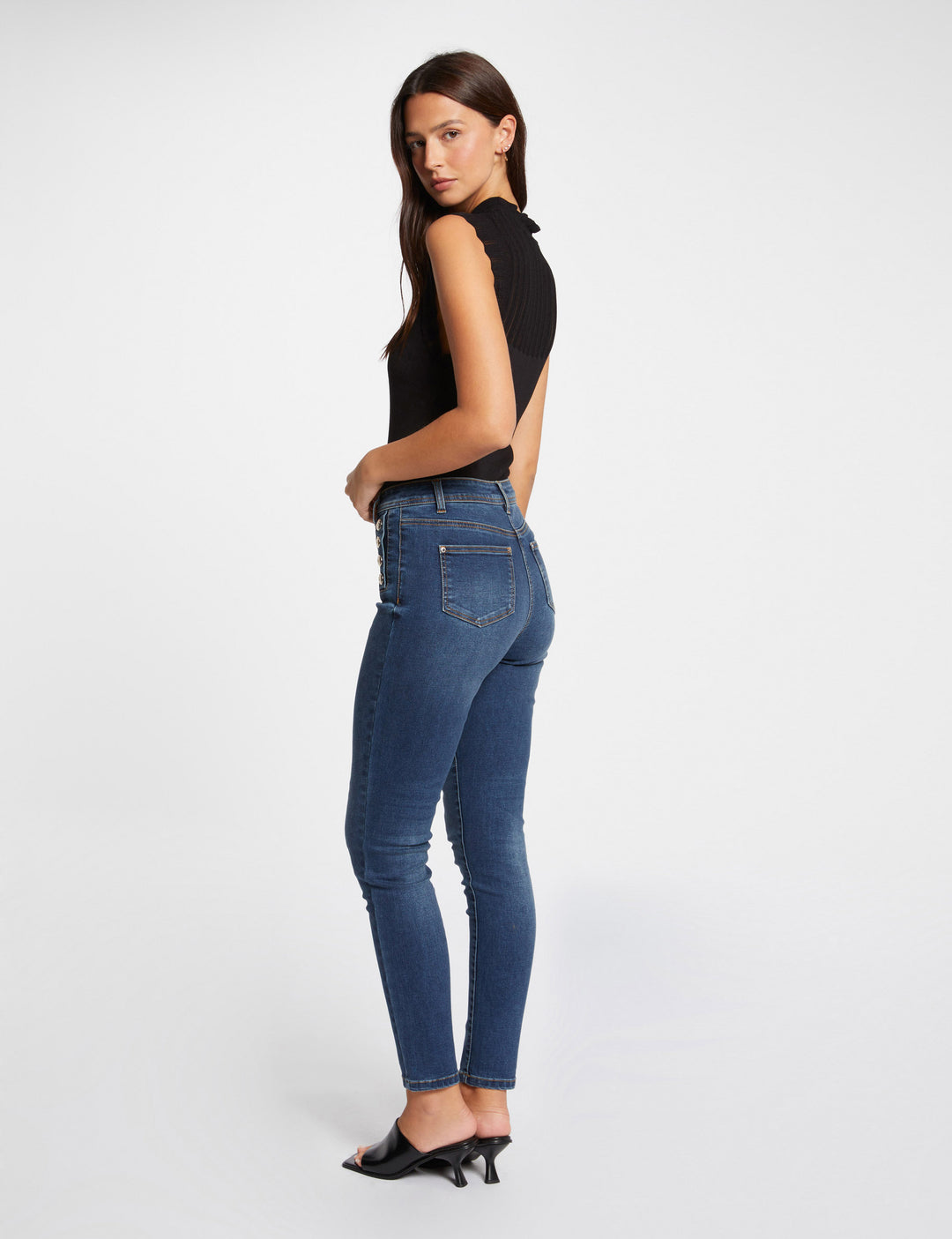 Jeans slim avec boutons