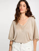 Pull col en V manches courtes