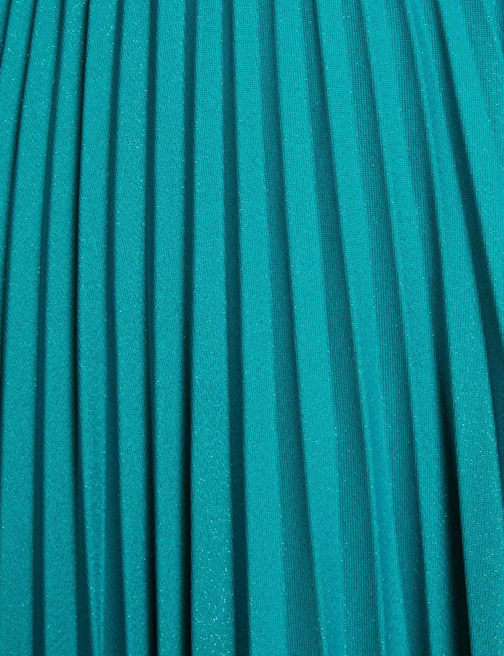 Robe longue évasée plissée