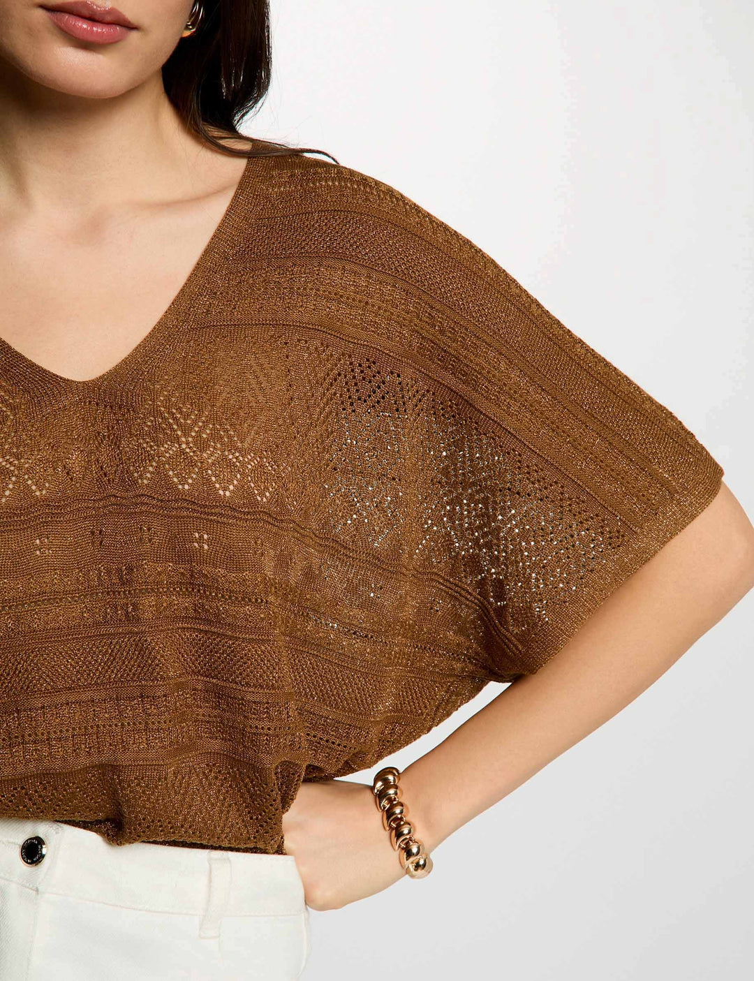 Pull oversize col v