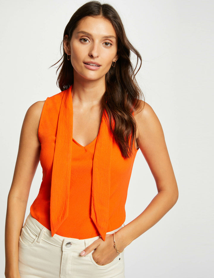 Blouse sans manches col lavallière