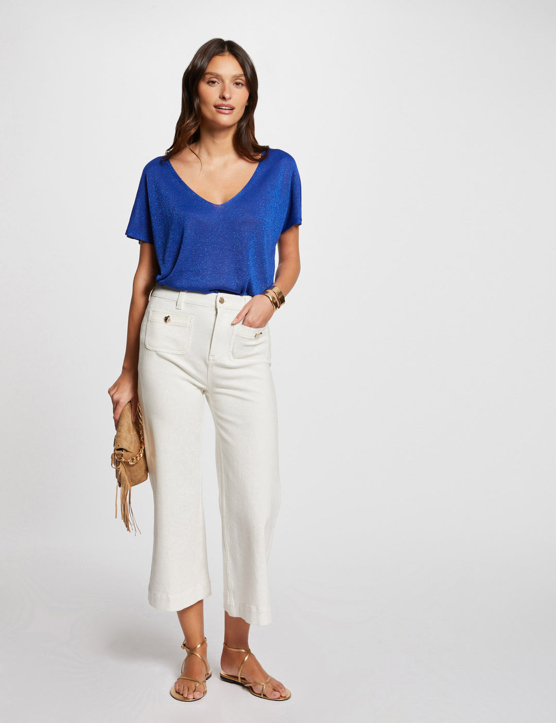 Pull col en V manches courtes