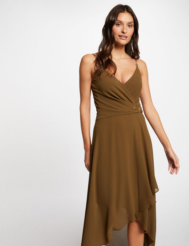Robe mi-longue à  fines bretelles