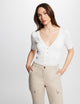 Pull col en V manches courtes