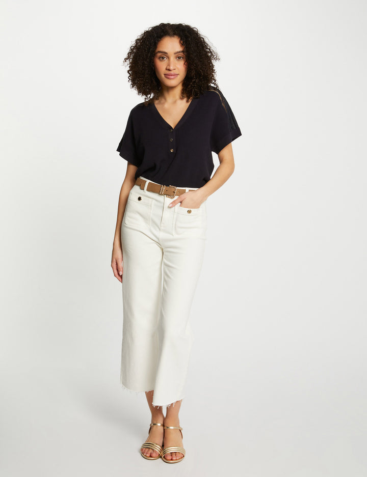 Pull col en V manches courtes