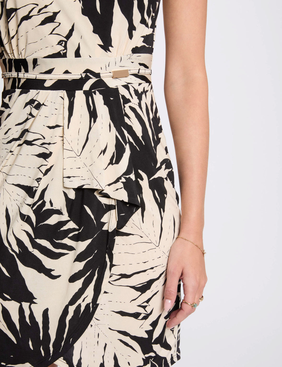 Robe courte ajustée imprimée