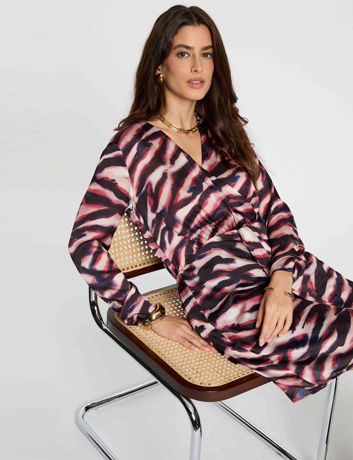 Robe cache coeur courte