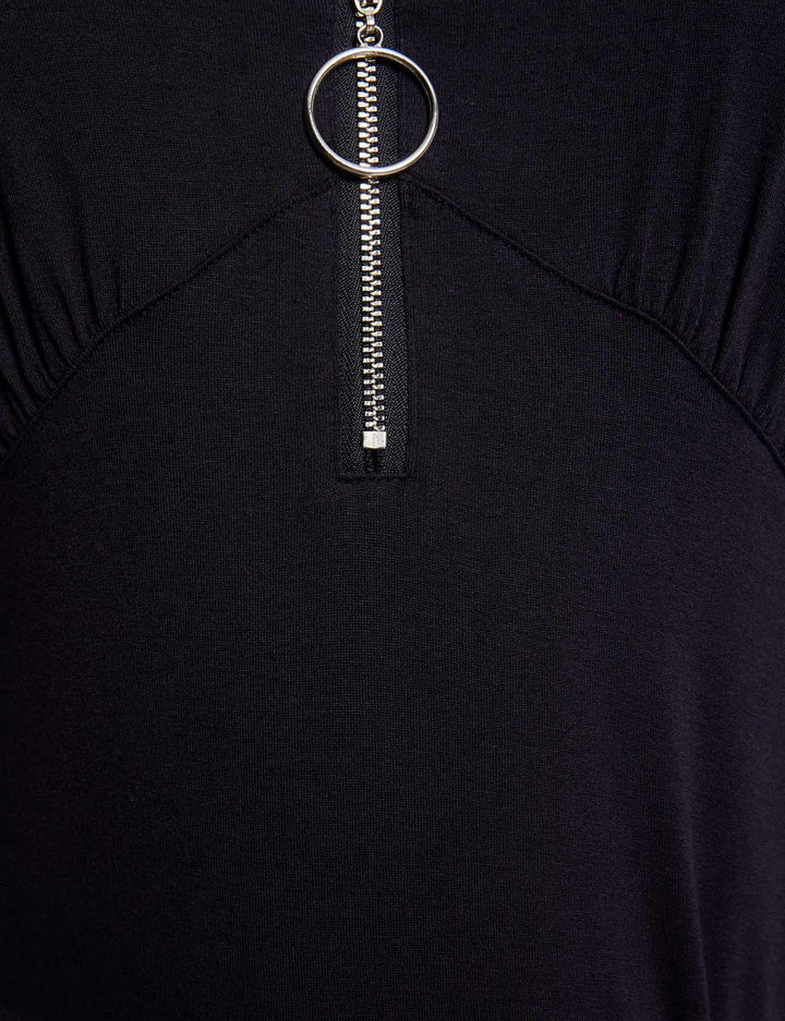 T-shirt manches longues col à  dentelle