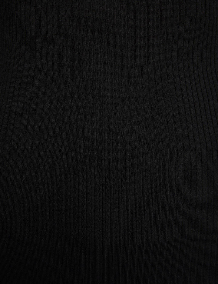 Robe pull ajustée à  ouverture