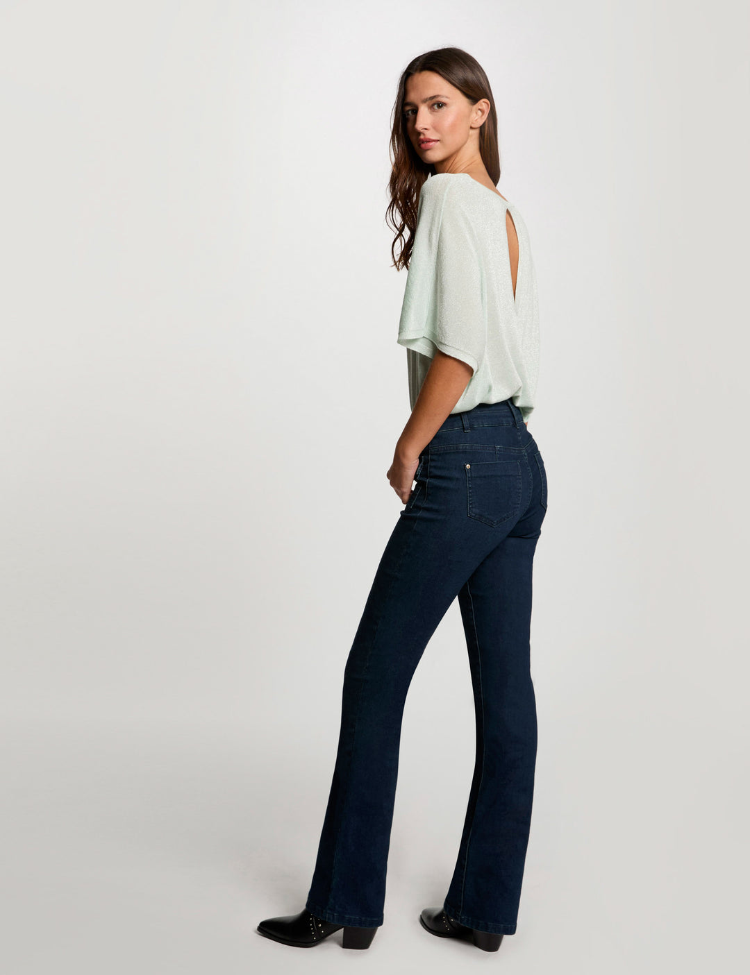 Pull col en V et manches 3/4