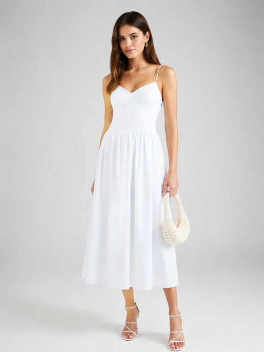 Robe décolleté bretelles fines