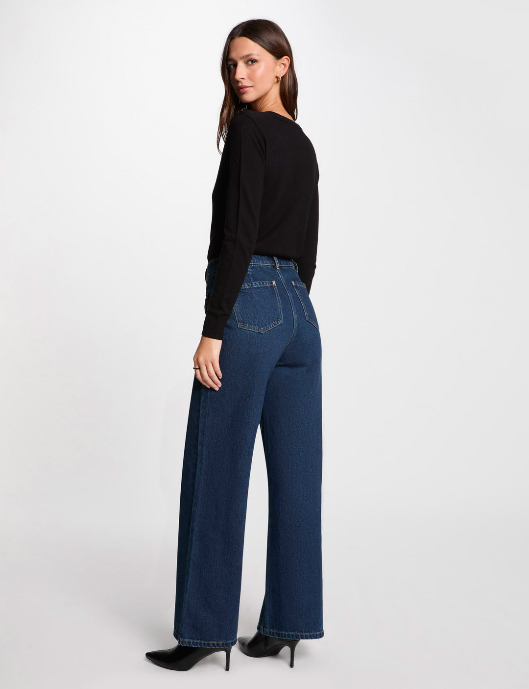 Pull col rond et boutons