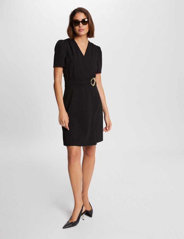 Robe courte cintrée drapée