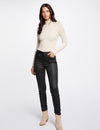 Pantalon slim enduit avec clous