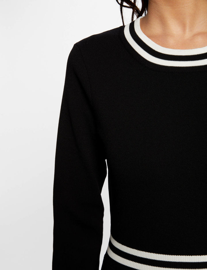 Robe pull ajustée avec boutons