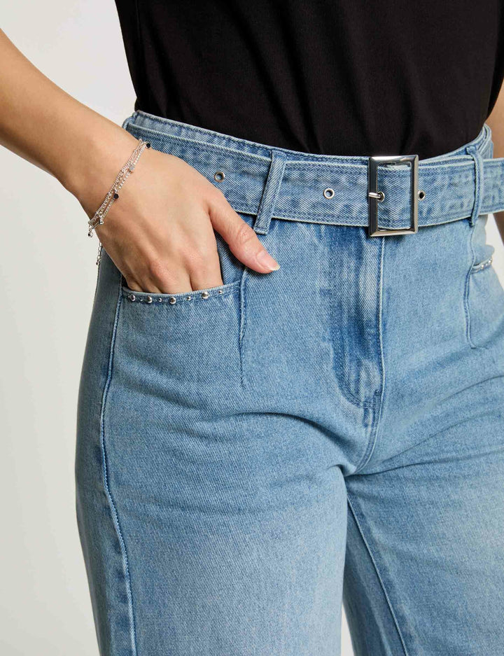 Jeans large 7/8ème ceinturé