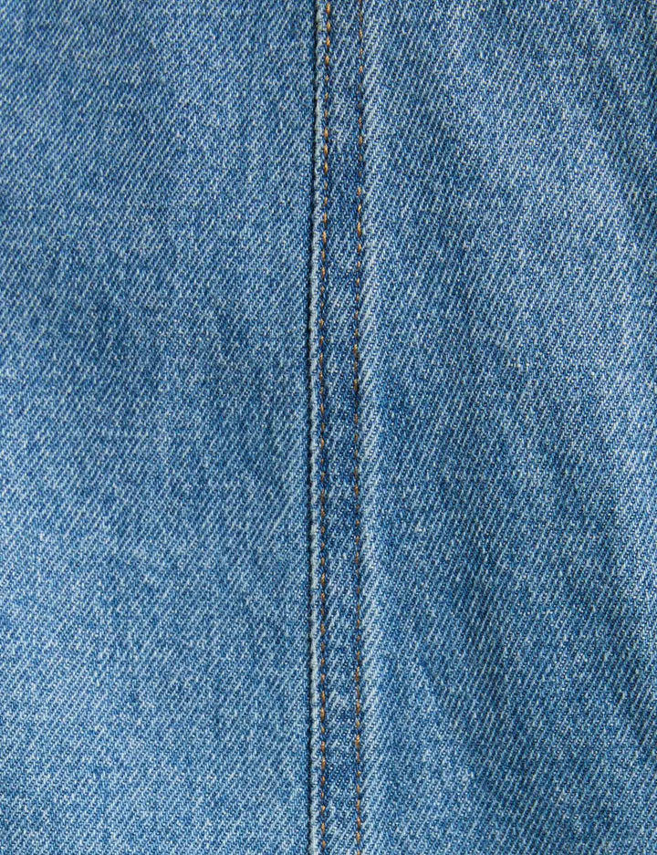 Robe ajustée boutonnée en jean