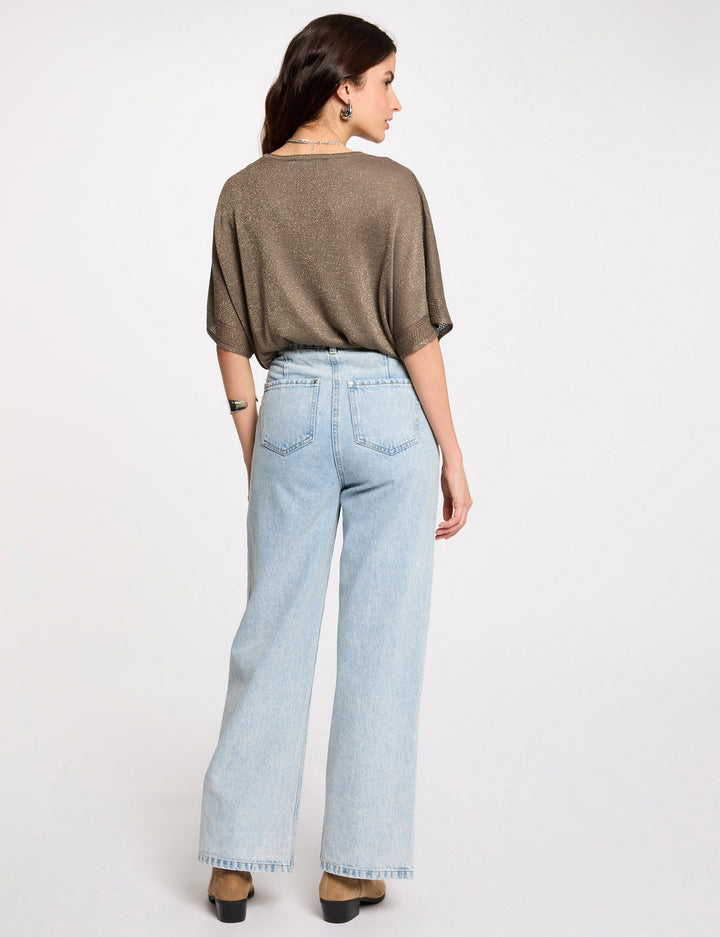 Pull col en V manches courtes